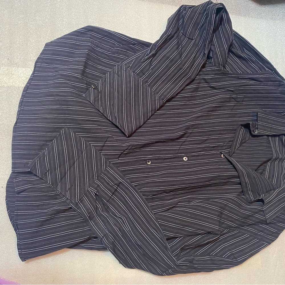 ♦️Calvin Klein Dark Gray Striped Button Down Shirt